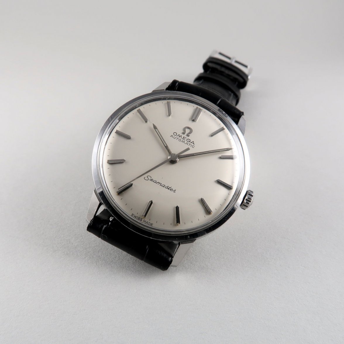 omega-seamaster-ref-165-001-circa-1963-steel-automatic-vintage-wristwatch-wyosw-v02.jpeg