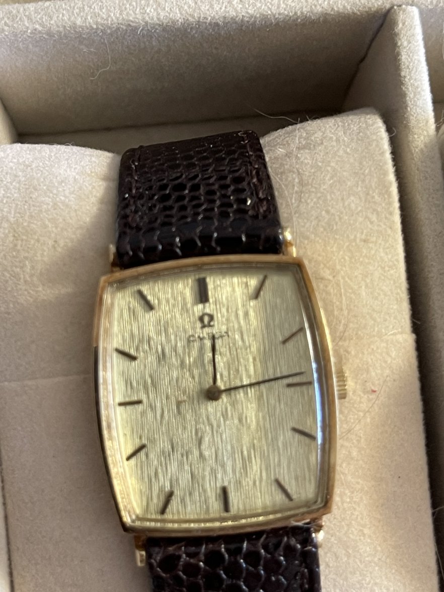 manual 14k torneau center second unknown reference.jpg