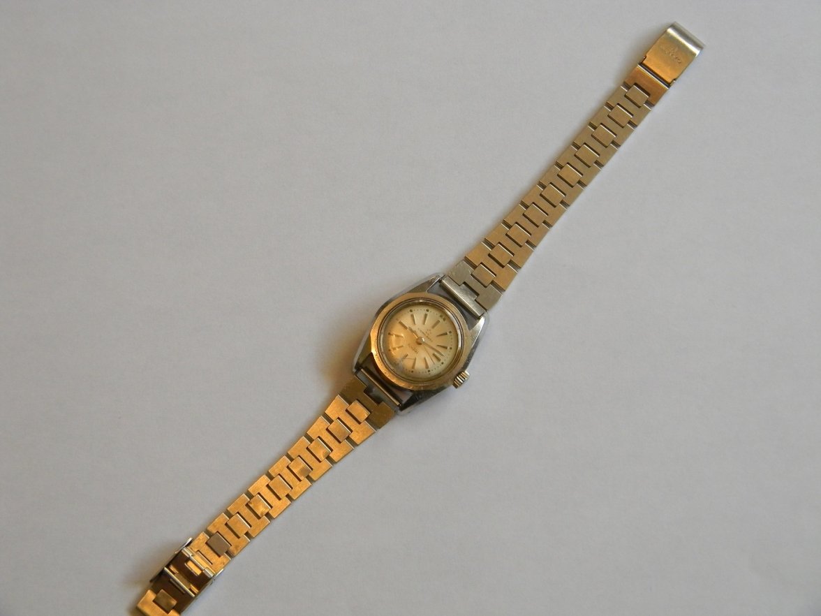 kontiki_lady 001.JPG