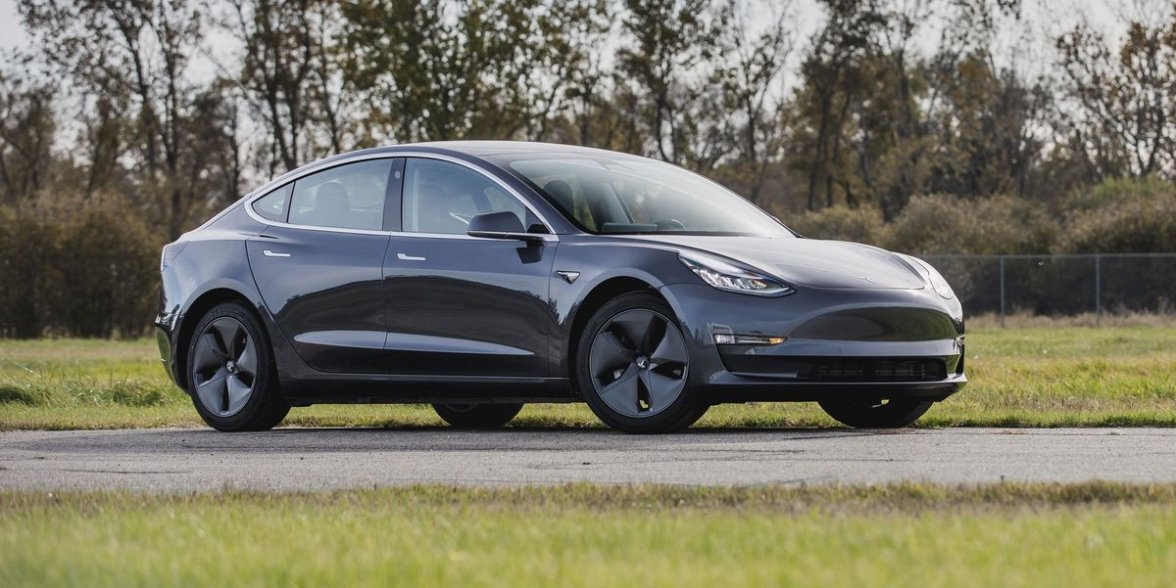 2019-tesla-model-3-101-1574807022.jpg
