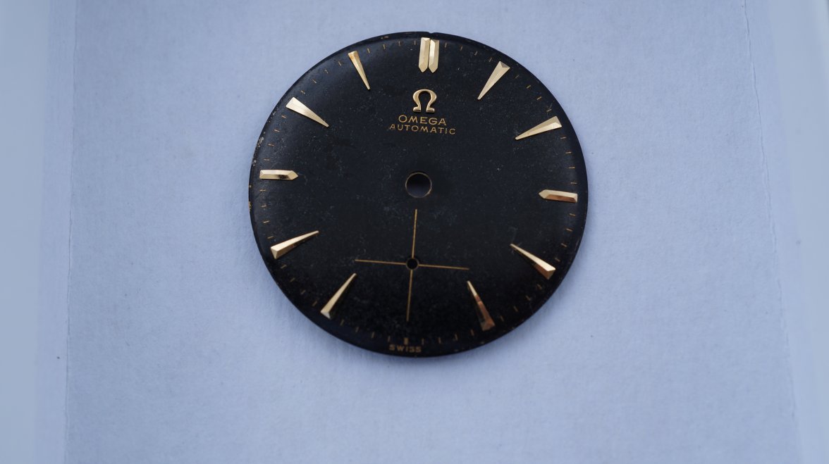 Black Dial .JPG