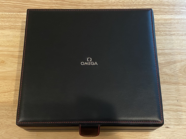 Omega Watch Box 2.jpg