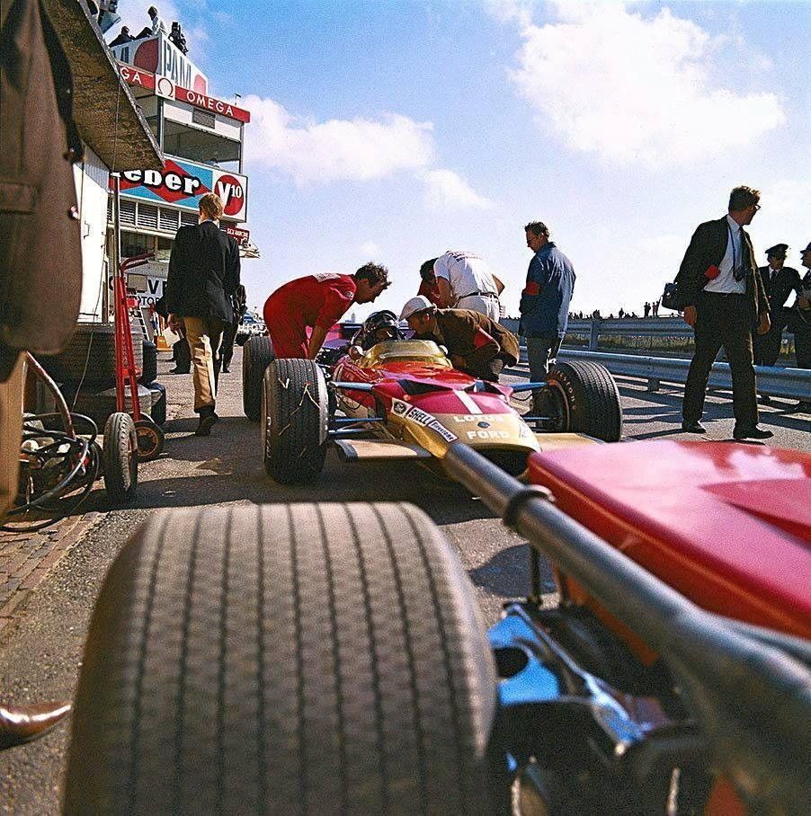 1969 Dutch Grand Prix at Zandvoort .jpg