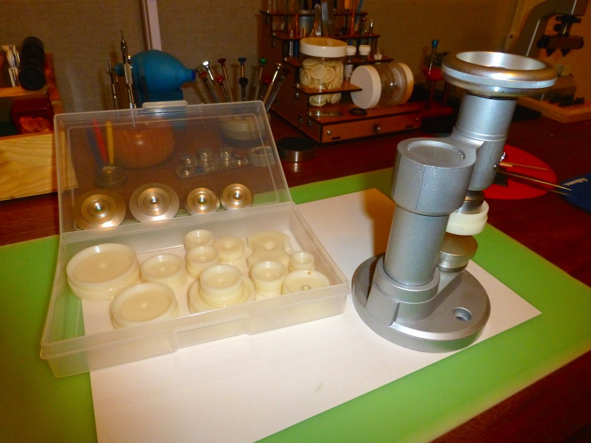 Press 3.JPG Press 3.JPG