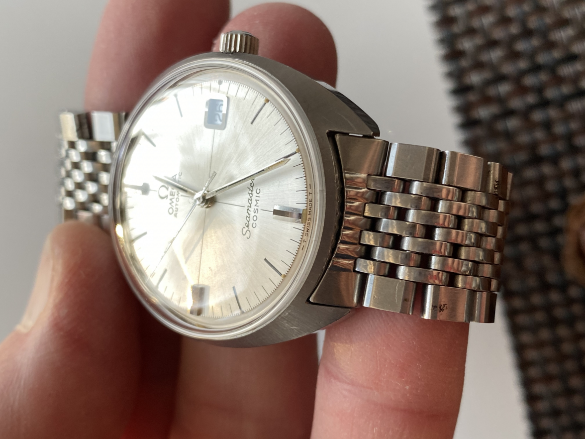 Removing omega best sale seamaster bracelet