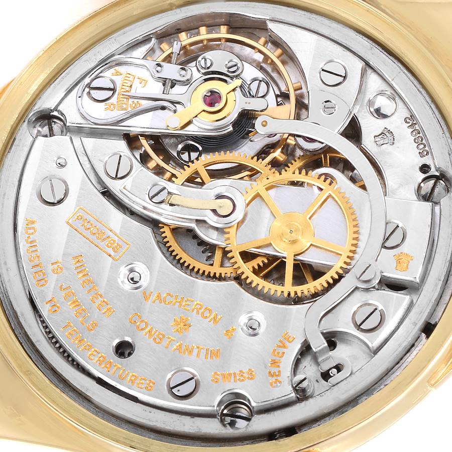 vacheron-constantin-35-mm-18k-yellow-gold-silver-dial-vintage-mens-watch-35935_b53e3_md.jpg