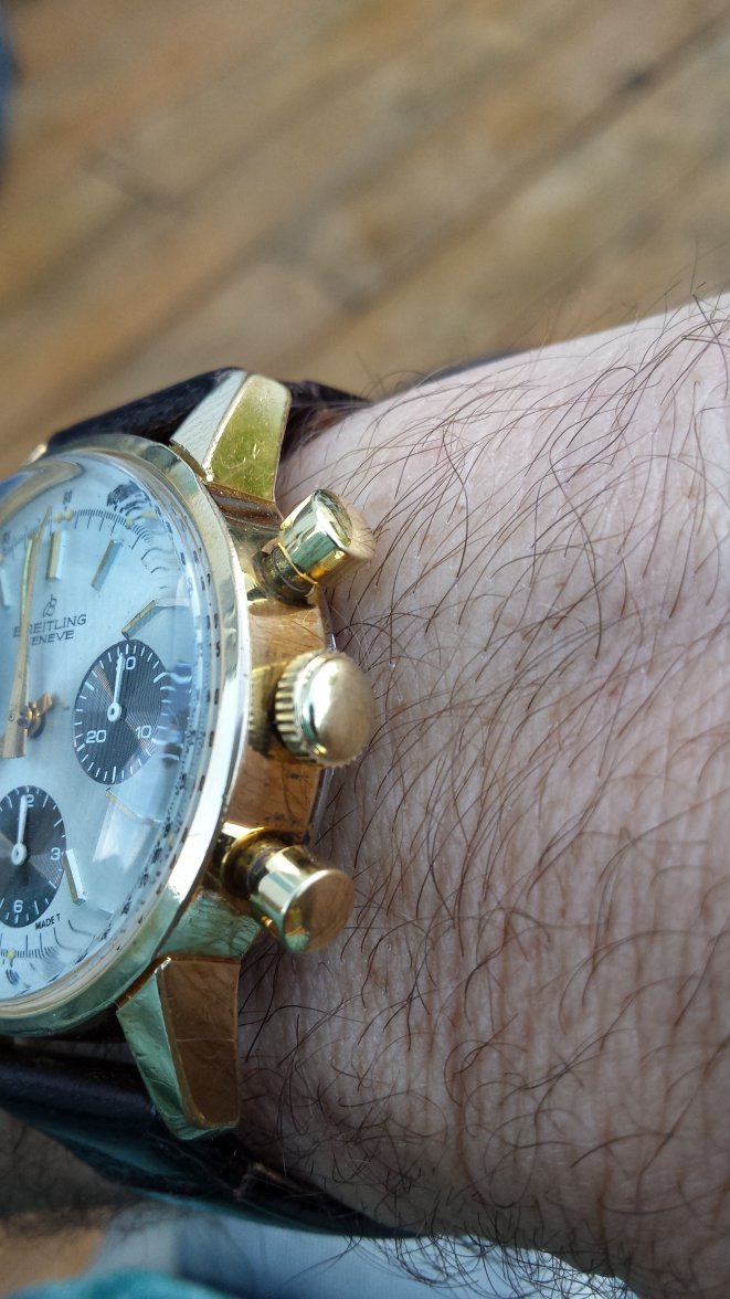Breitling Crown.jpg
