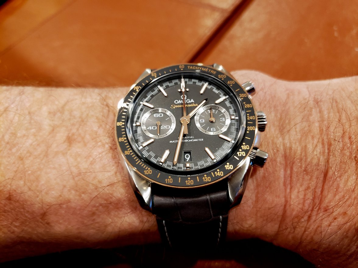 Omega grey Speedmaster-3.jpg