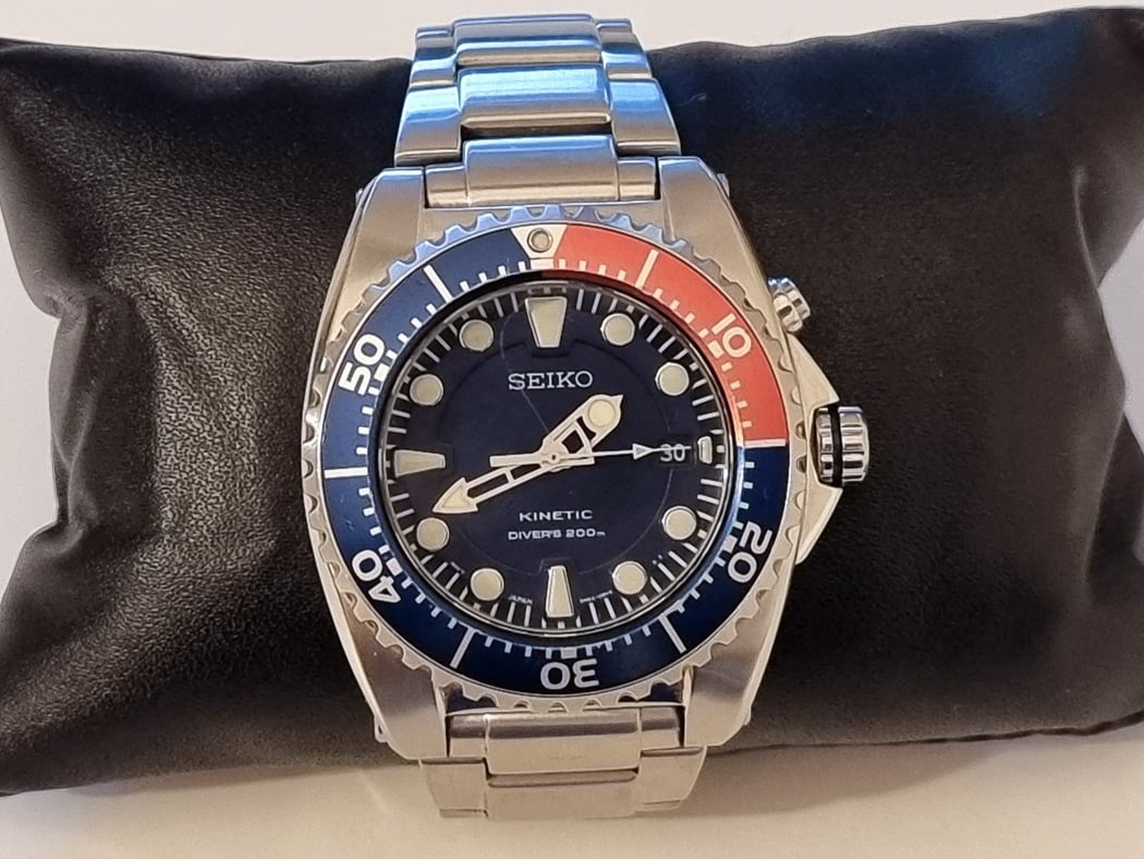 Seiko Diver Kinetic (1 of 1).jpg