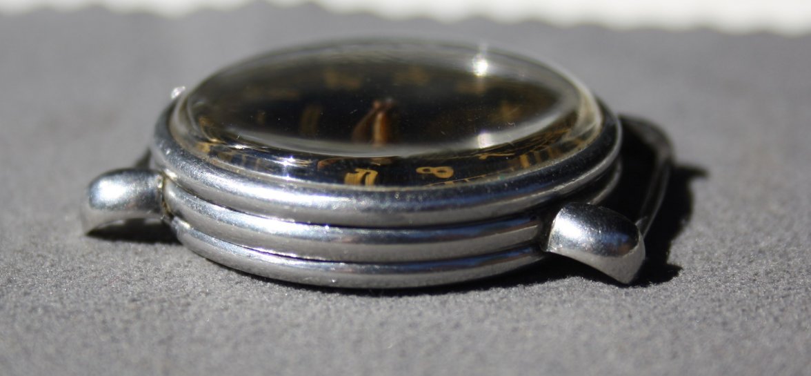 ulysses nardin fancy case 004.JPG