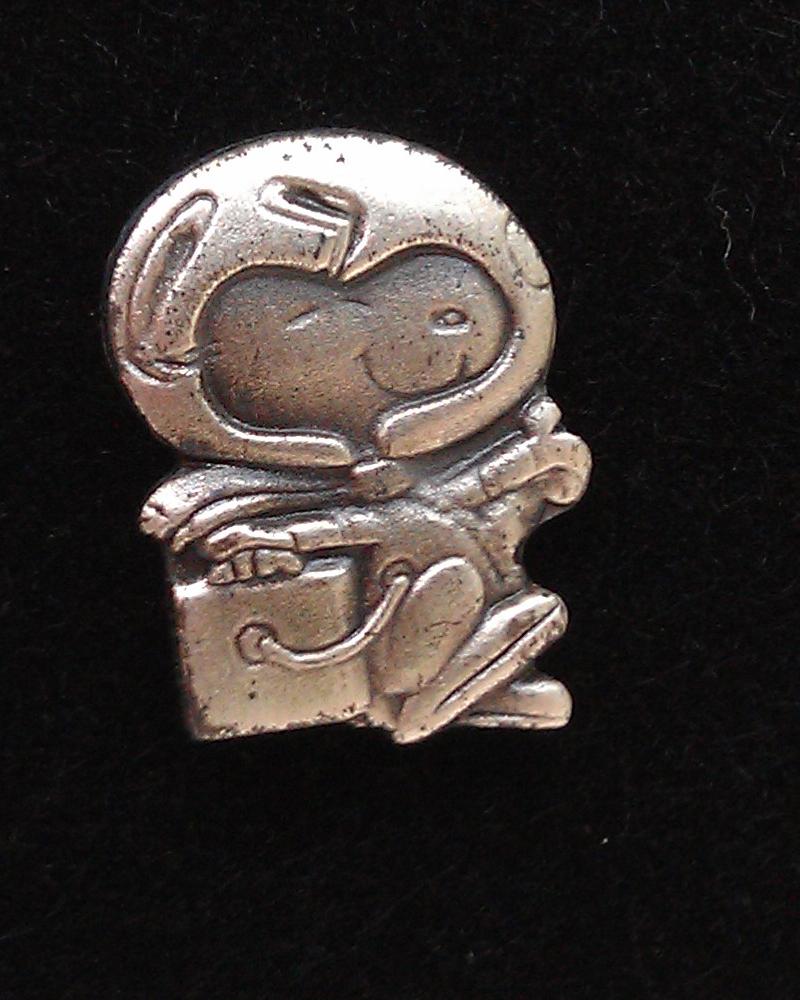 Silver_Snoopy_Award_Tie_Tack.jpg