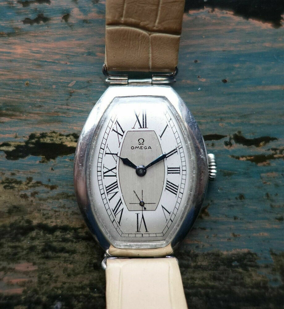 omega 1915 tonneau.jpg