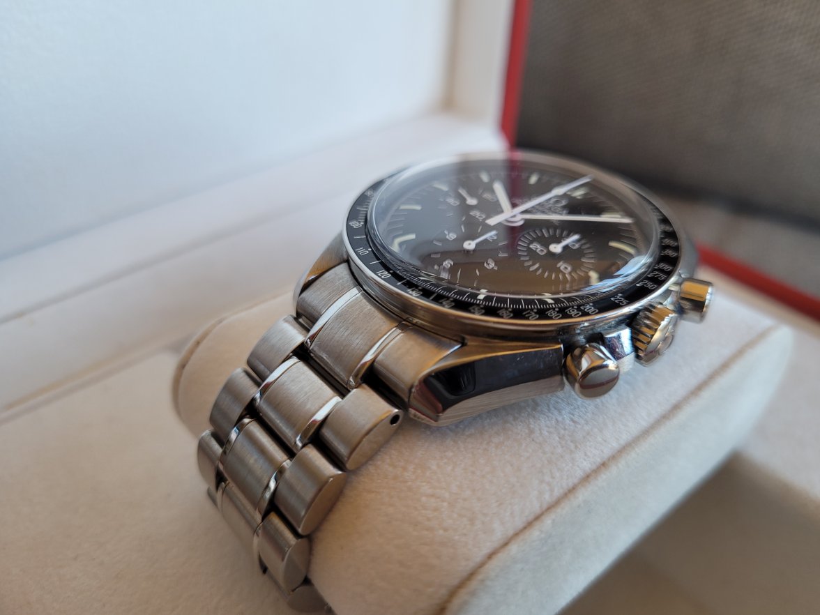 case - lower right hand side.jpg