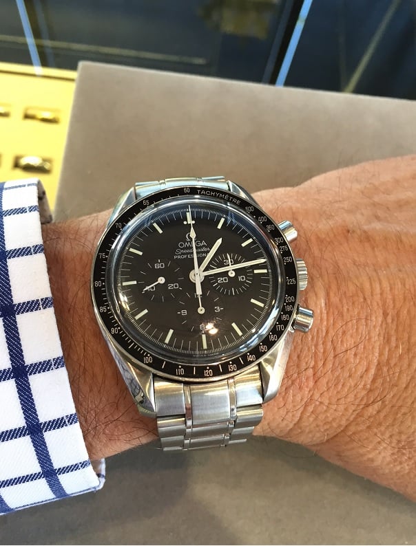 Omega speedmaster moonwatch 39mm sale