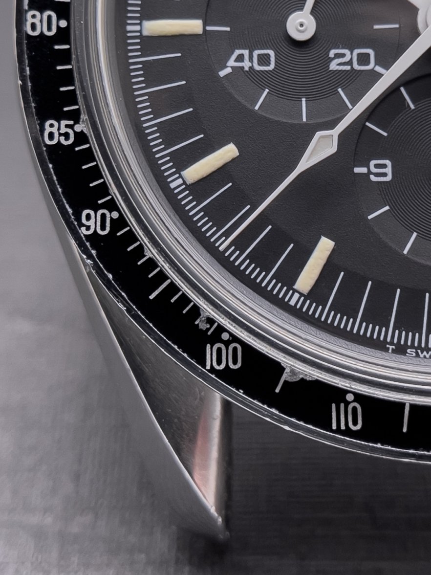 BezelCloseUp.JPG BezelCloseUp.JPG