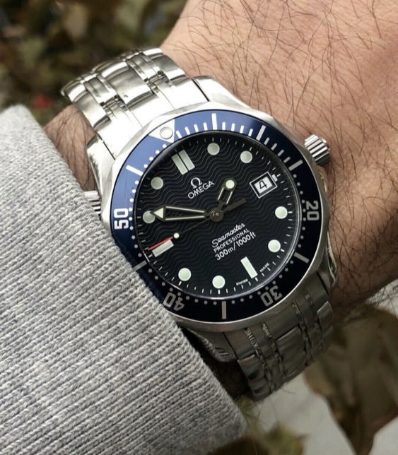 Omega seamaster hot sale 300m 2561.80