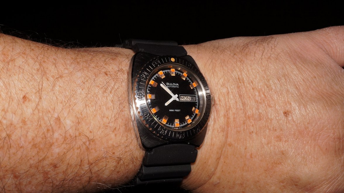 Bulova 666 (Copy).JPG