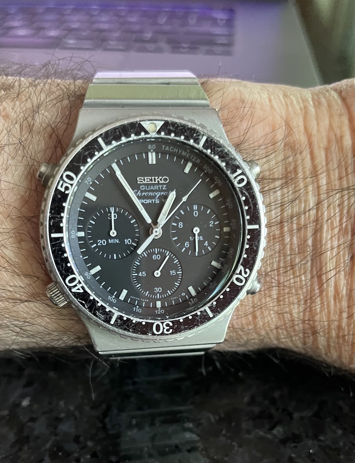 Seiko 7a28-7049 Super 100 Chrono Speedmaster.jpg