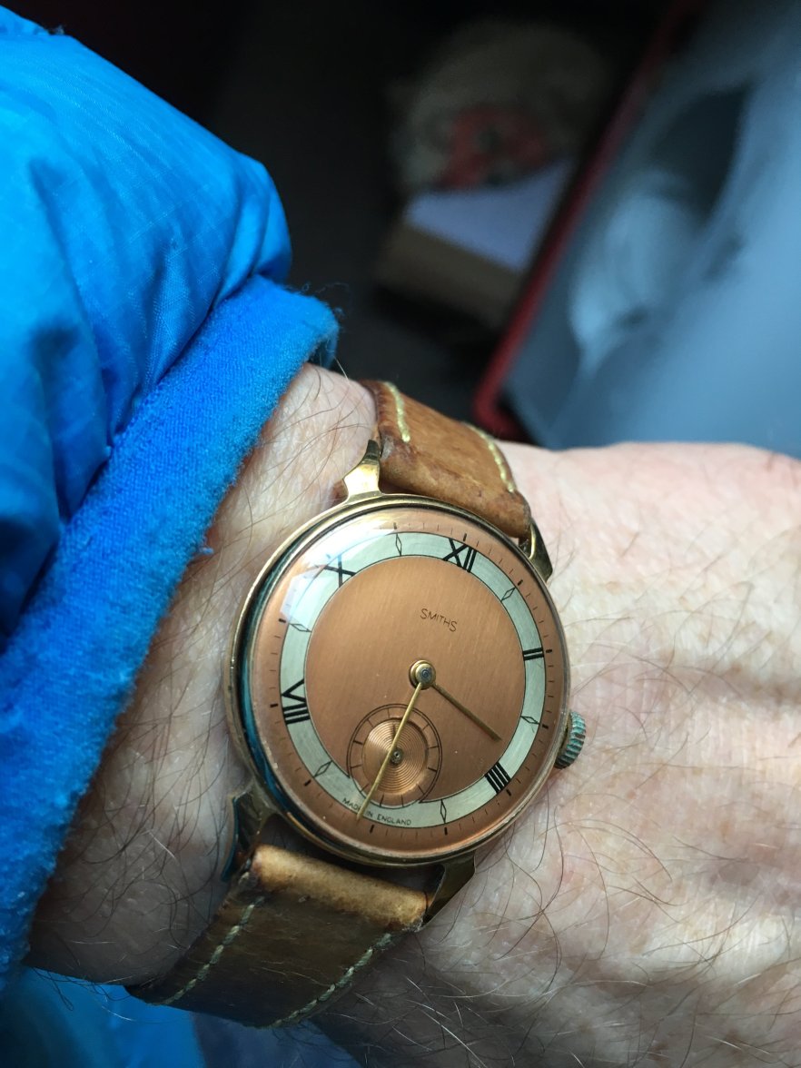 SMITHS RH0810 ON WRIST.JPG