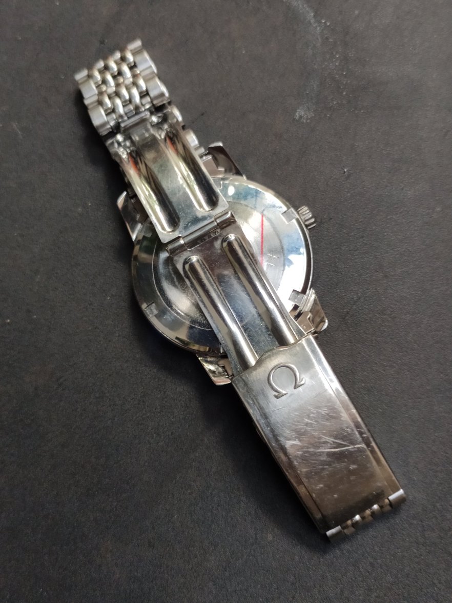 Modern Omega logo on vintage BOR clasp? | Omega Forums