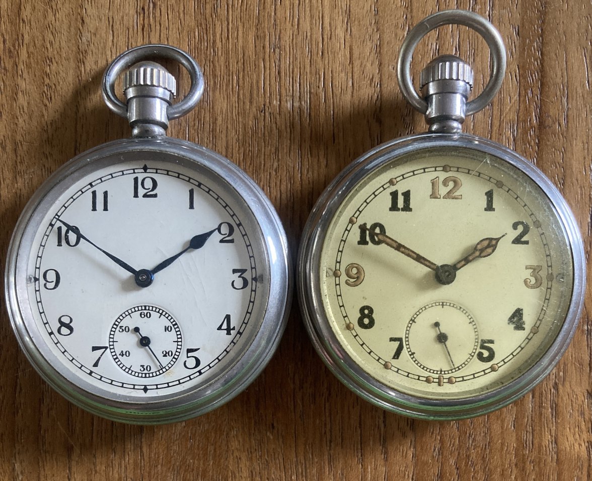 2 SMITHS MILITARY POCKET WATCHES GSTP AND 6E:50.JPG