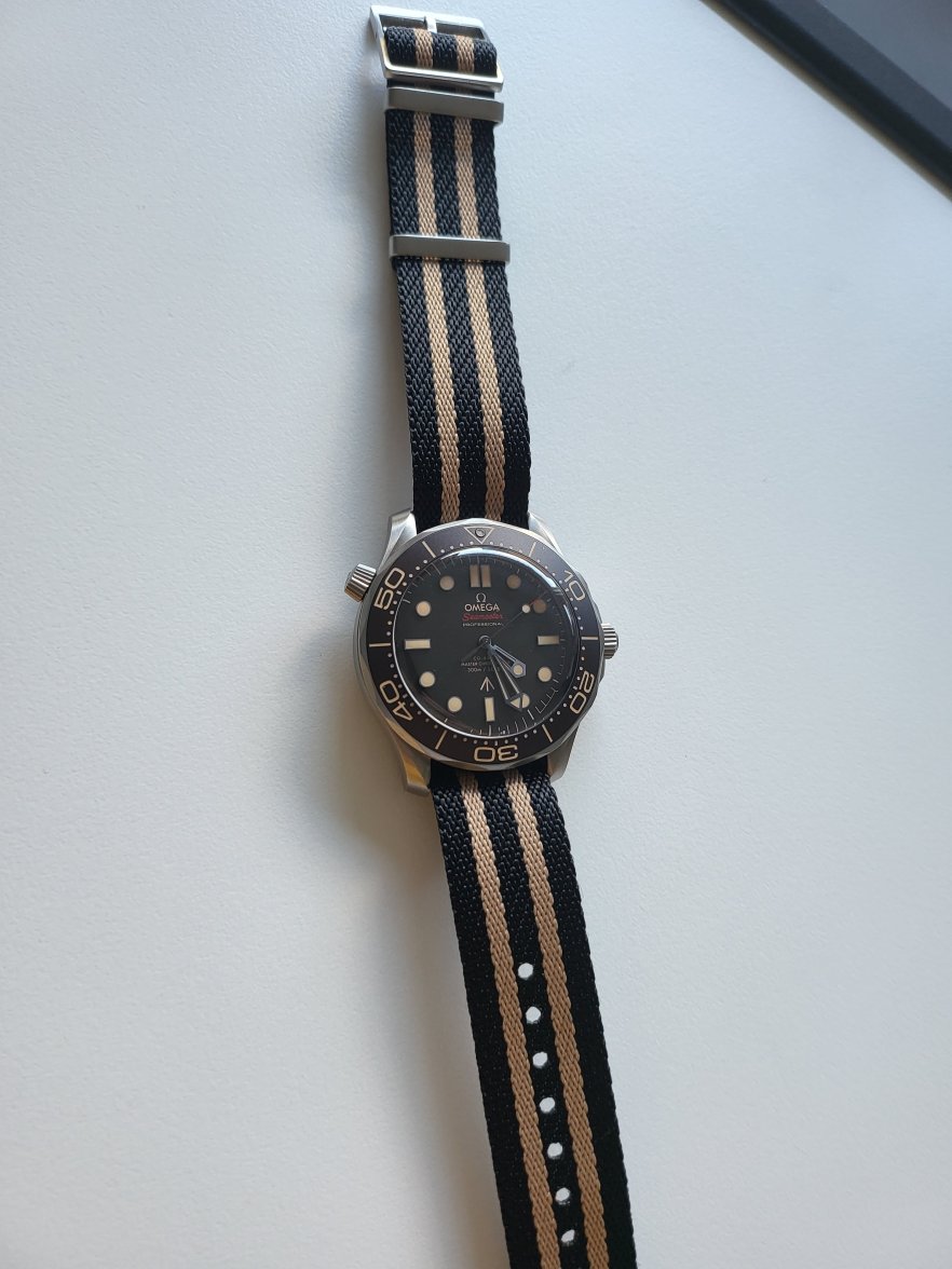 Omega 007 nato online strap