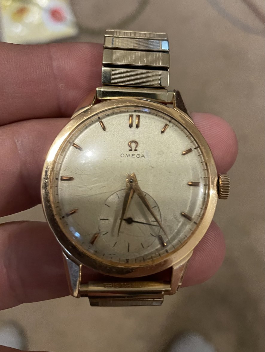 Identifying this old 18k gold omega | Omega Forums