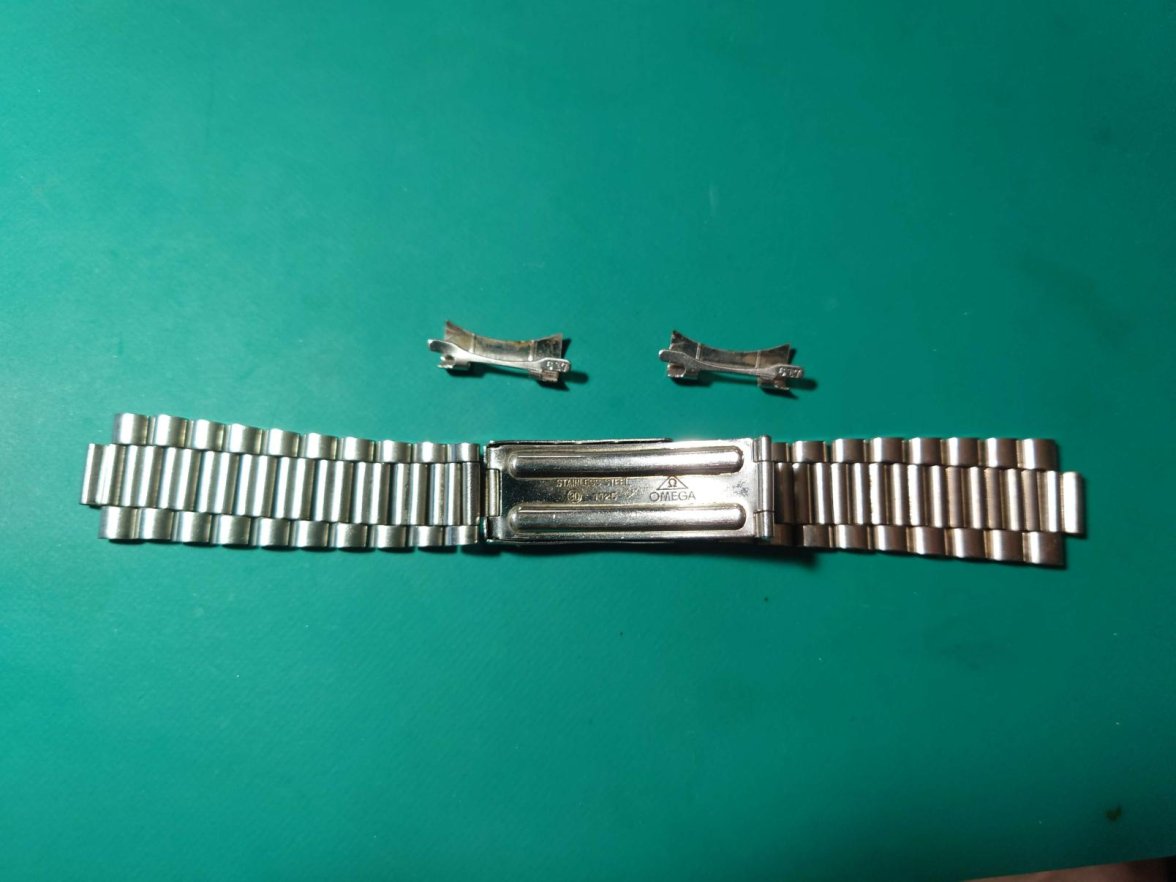 Omega 1125 bracelet sale with 617 end links