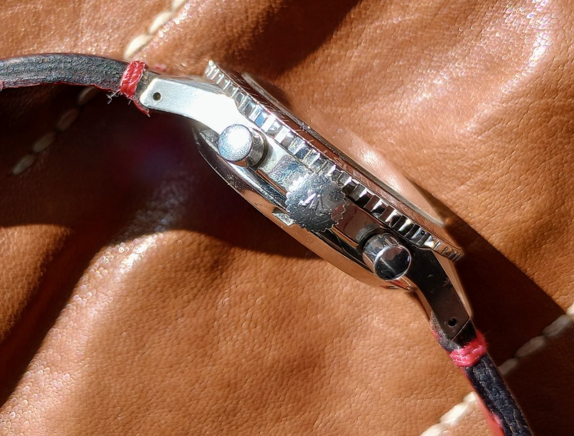 sold-wittnauer-239t-professional-chrono-7004a-omega-forums
