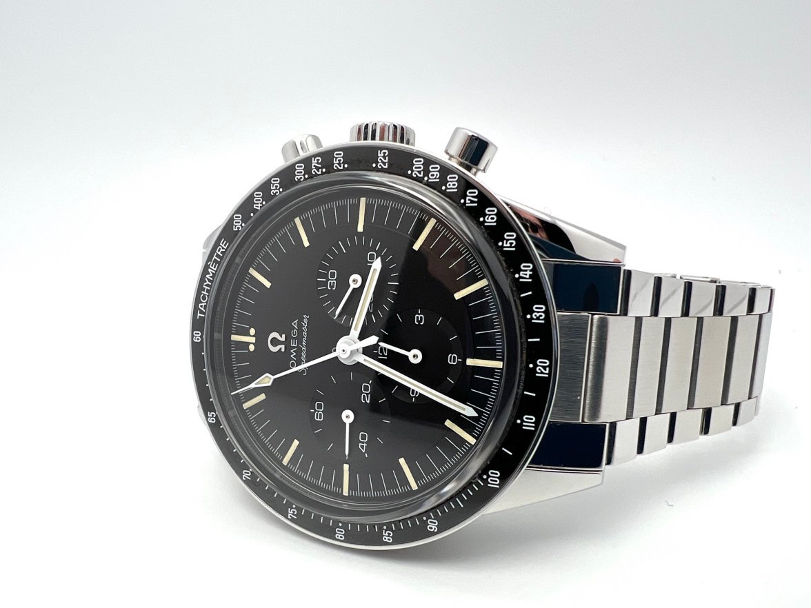 Omega speedmaster discount ed white 2021