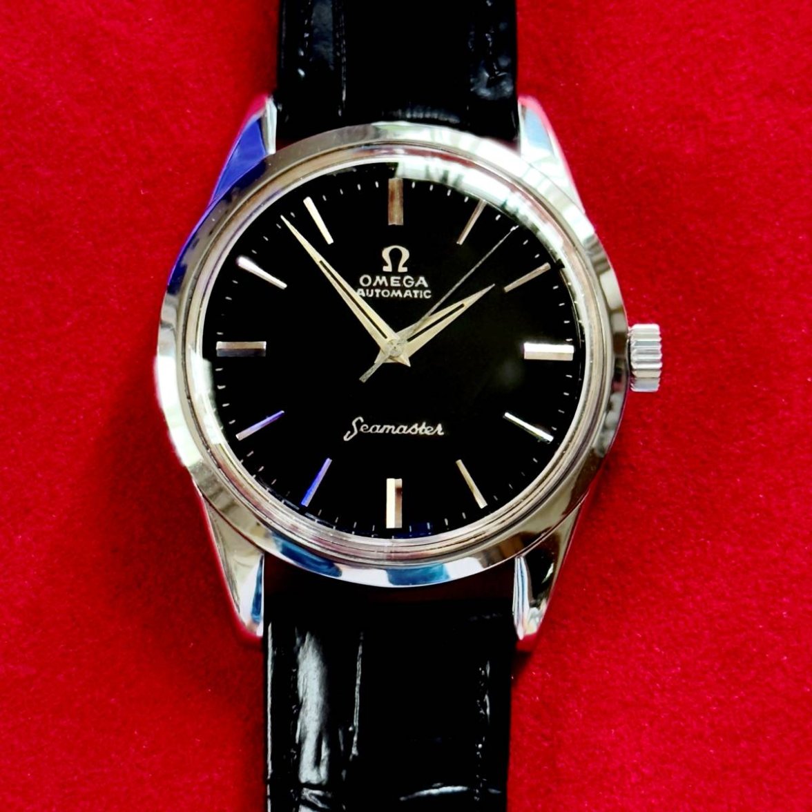 seamaster_black_redial.jpeg