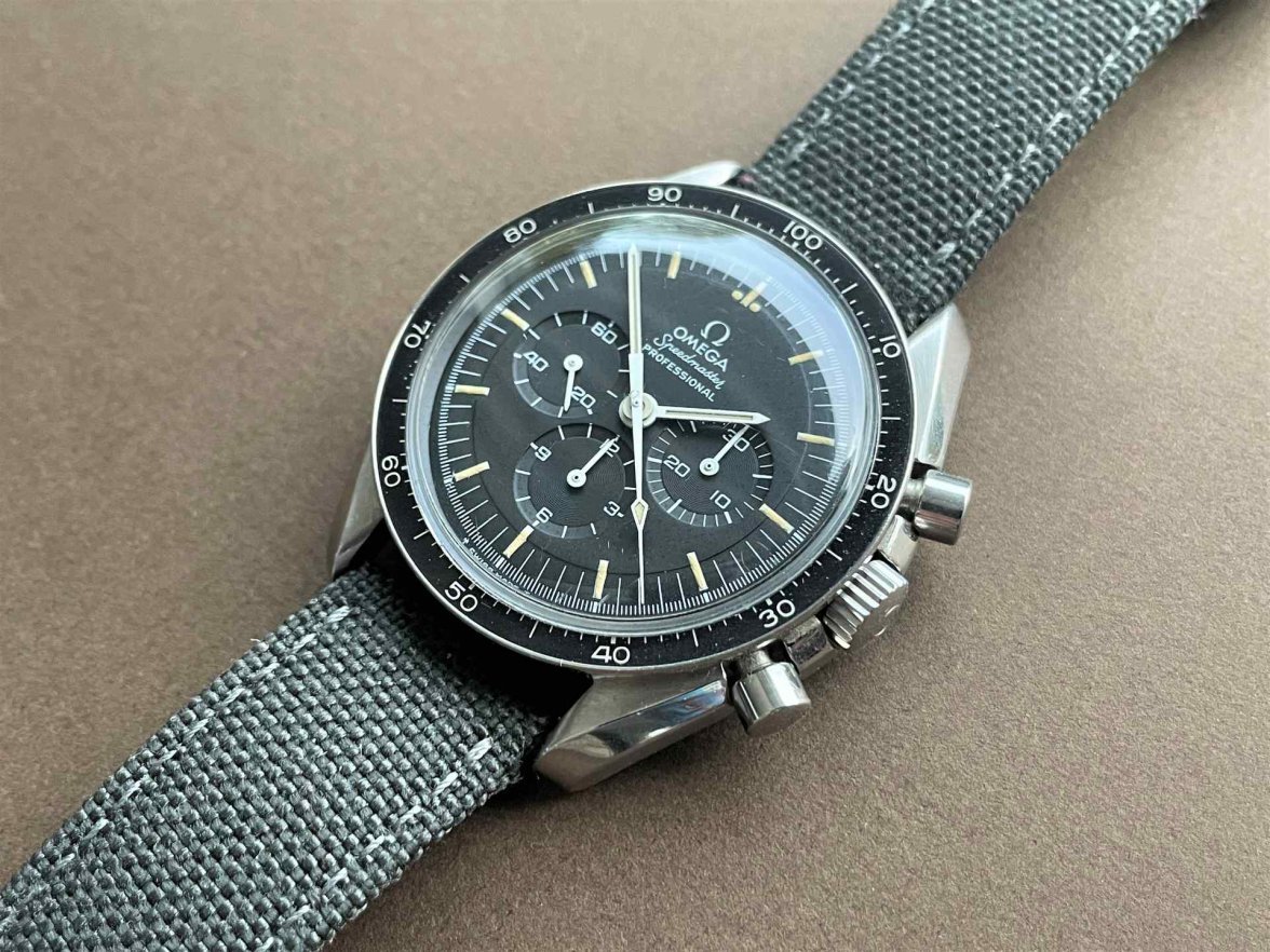 Omega_Speedmaster_Professional_Straight_Writing_chronoscope_collector_watches_14.jpg