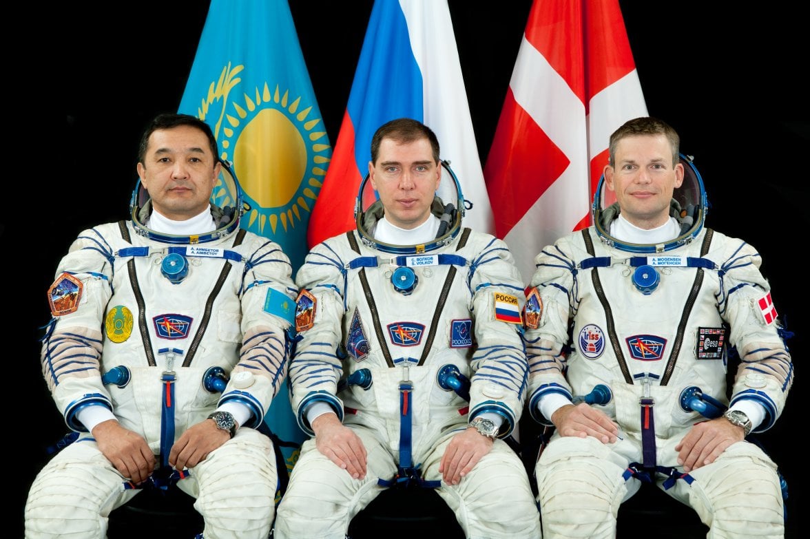 Soyuz_TMA-18M_crew_portrait.jpg