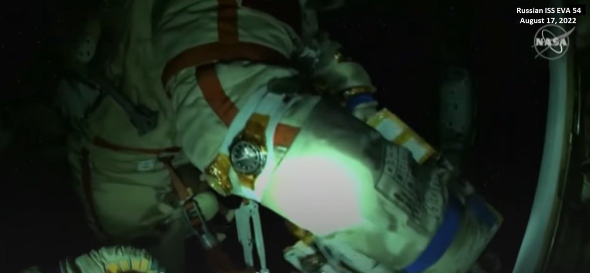 zRussianEVA54_X33.jpg zRussianEVA54_X33.jpg