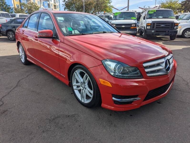 2013-mercedes-benz-c-class-c-300-sport-4matic-awd-4dr-sedan (2).jpg