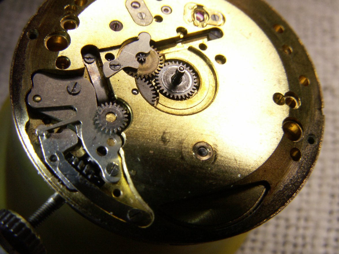 Bild 9 Alles montiert unter der Platine.jpg