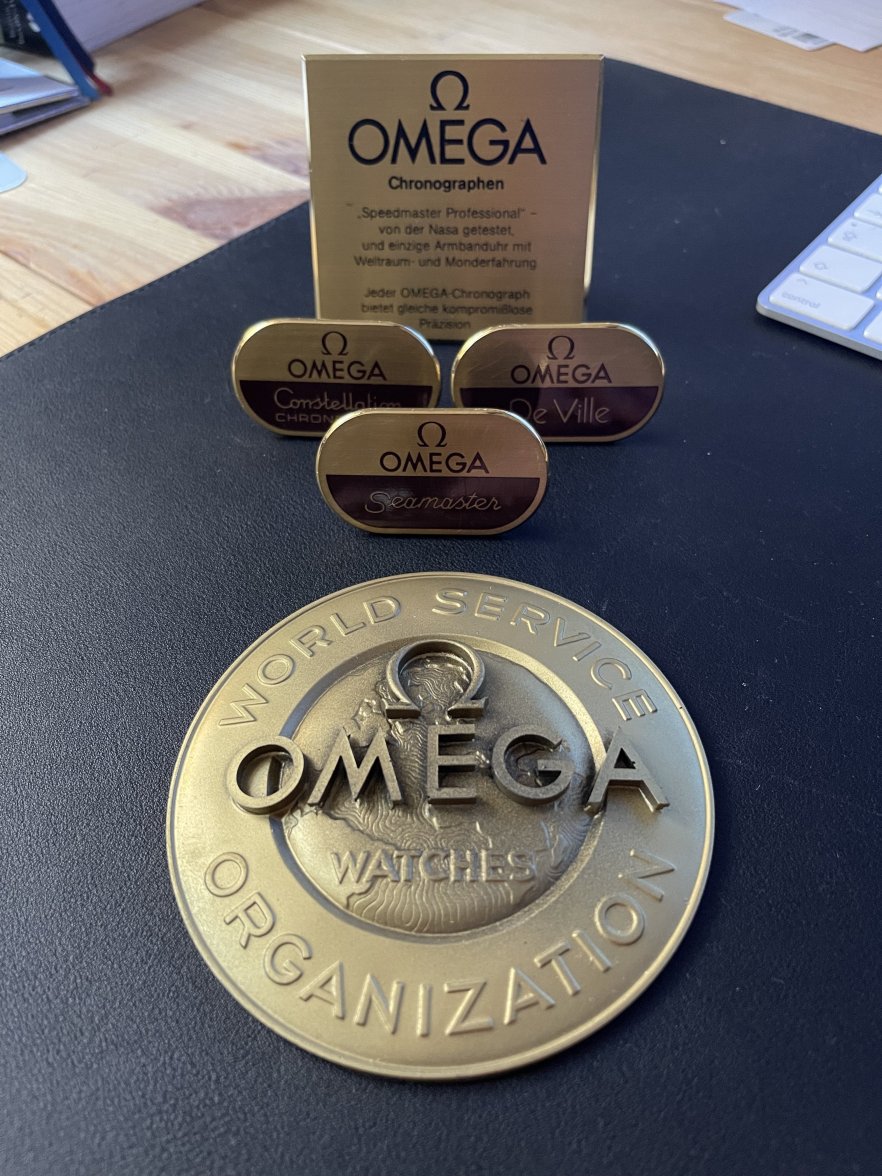 Omega AD store window displays | Omega Forums