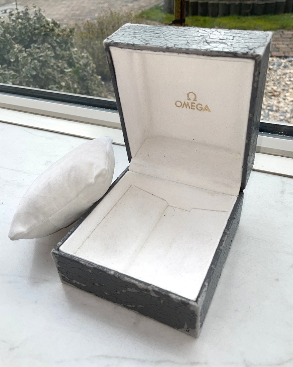 359050_box (1).JPG 359050_box (1).JPG