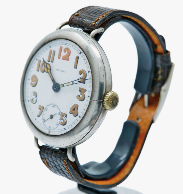 movado 2.png