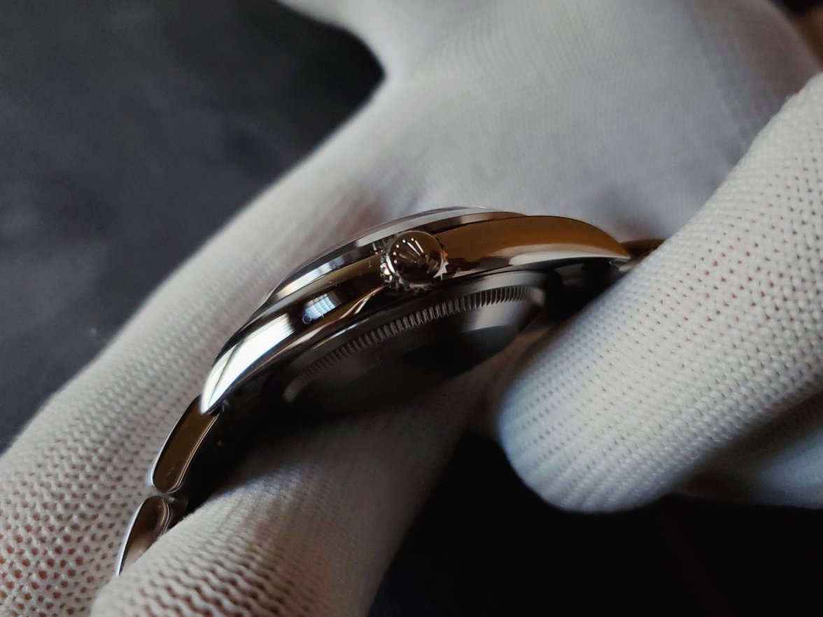 Edit86493Crown.jpg Edit86493Crown.jpg