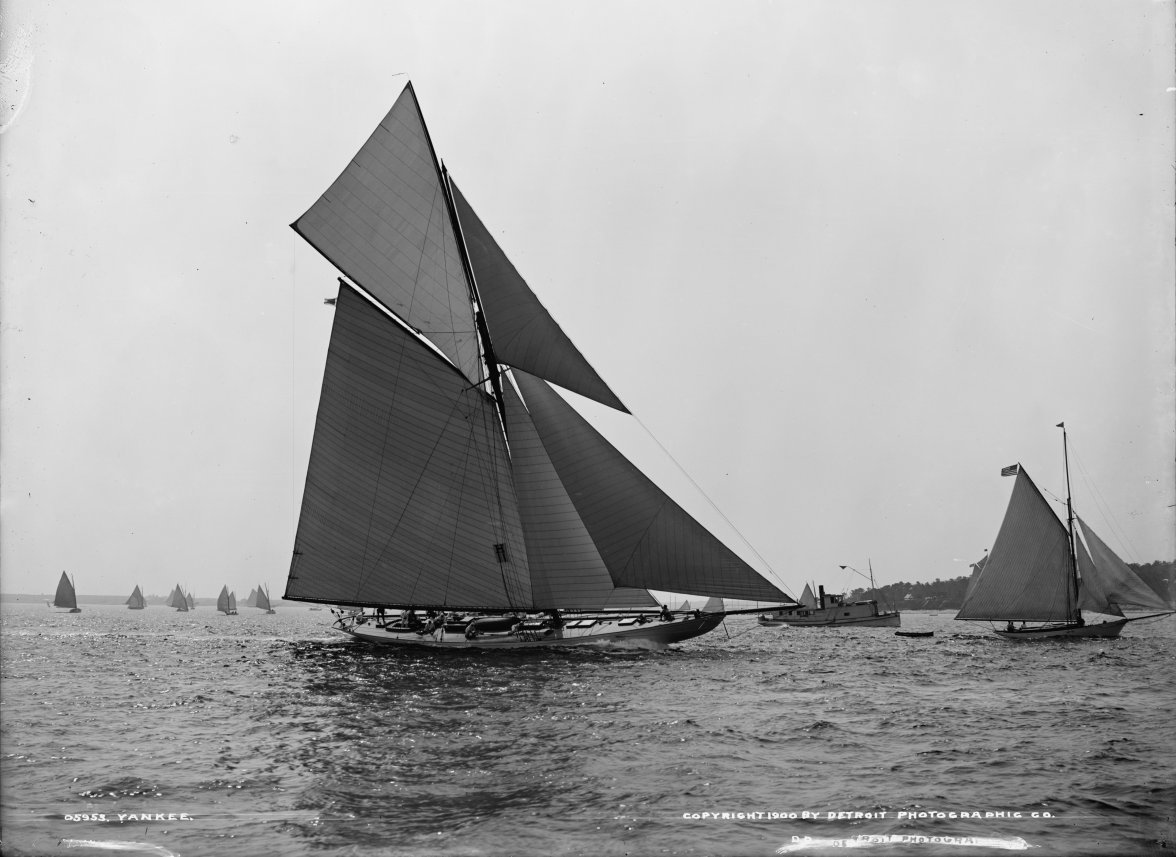 NY70_Class_sloop_Yankee-1.jpg