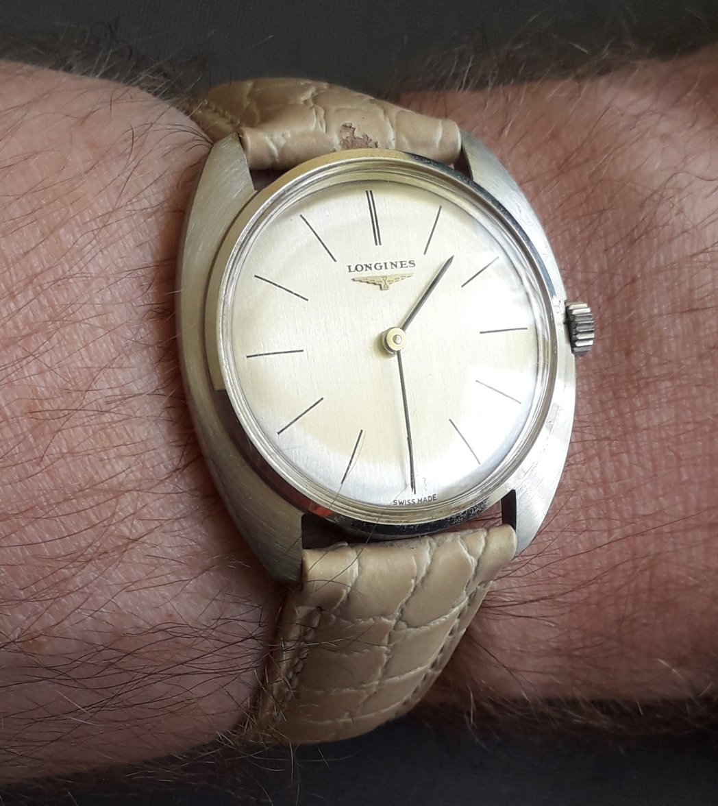 Longines 7823 wristshot 02.jpg
