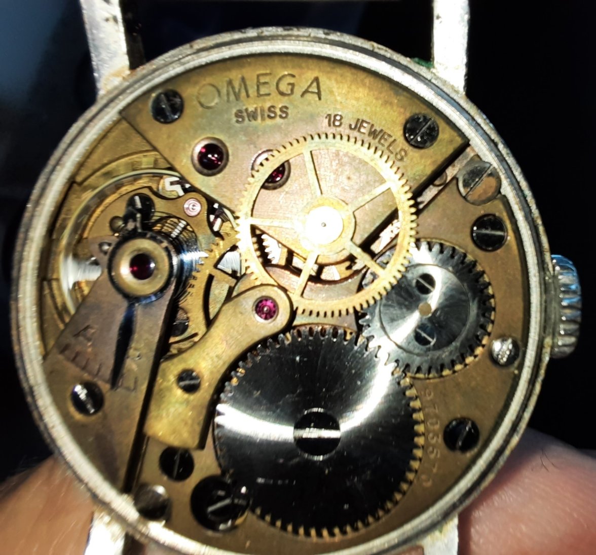 Omega 30T2 movement 9703579.jpg