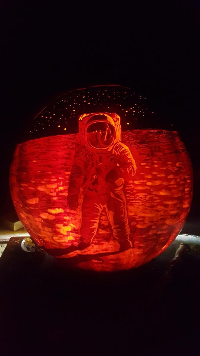 moon_pumpkin.jpg