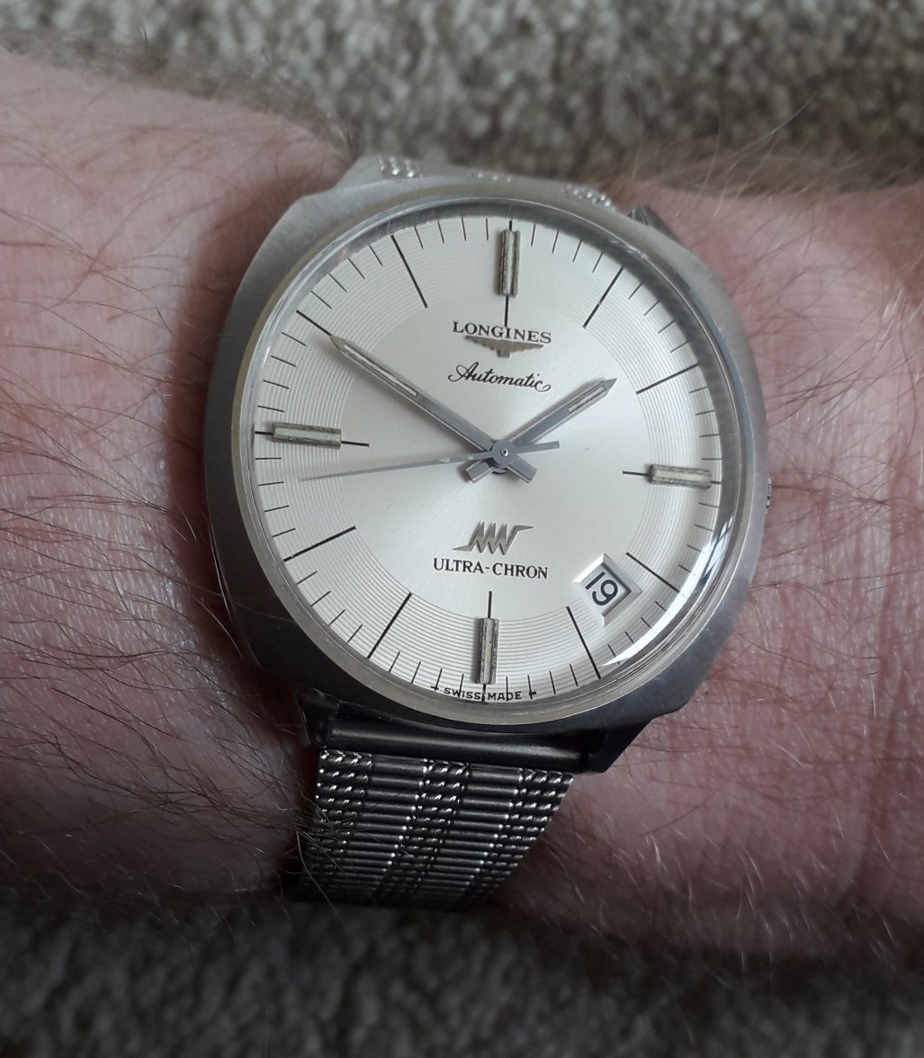 Longines Ultra-Chron 8455 wristshot 01.jpg