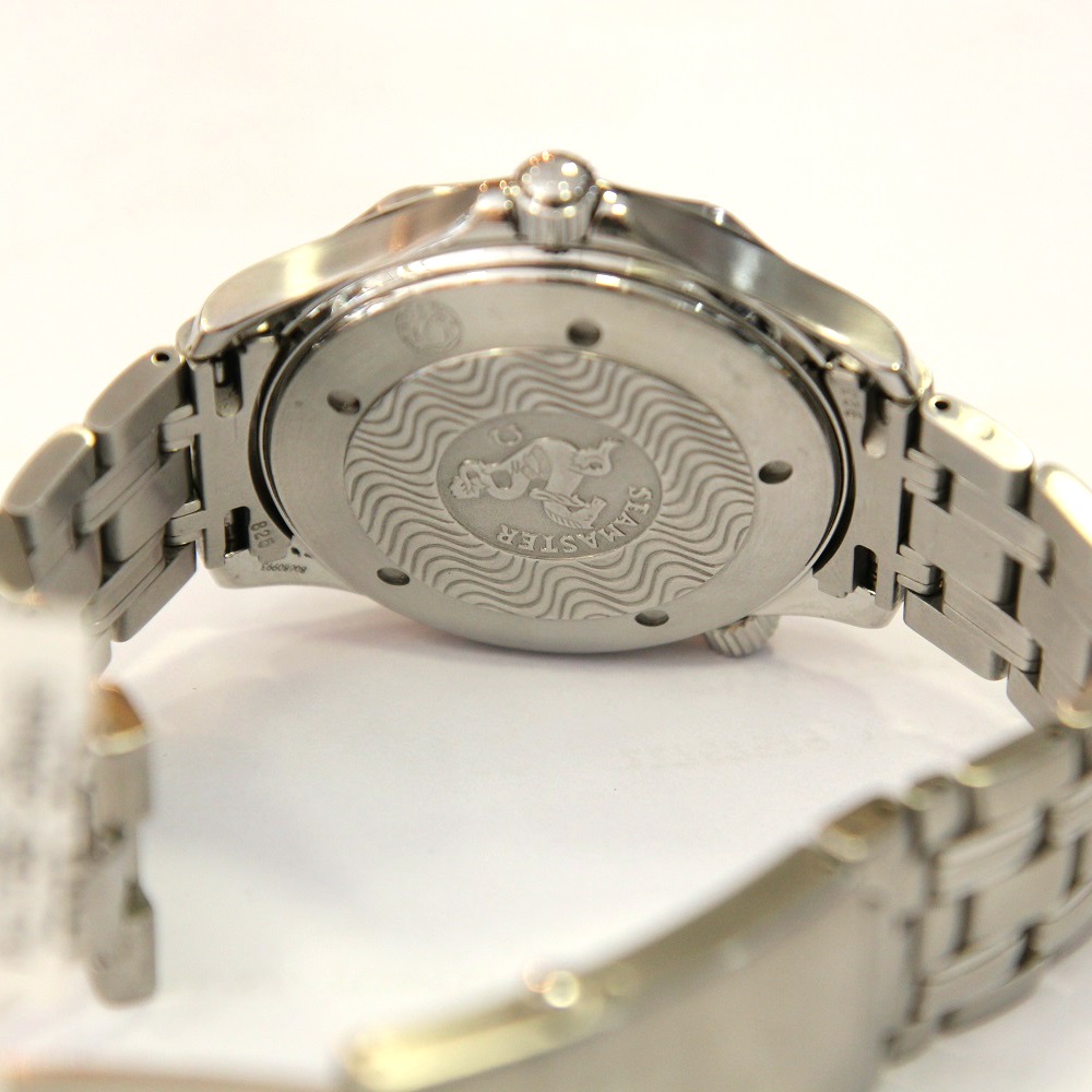 Omega Seamaster blue 10.jpg