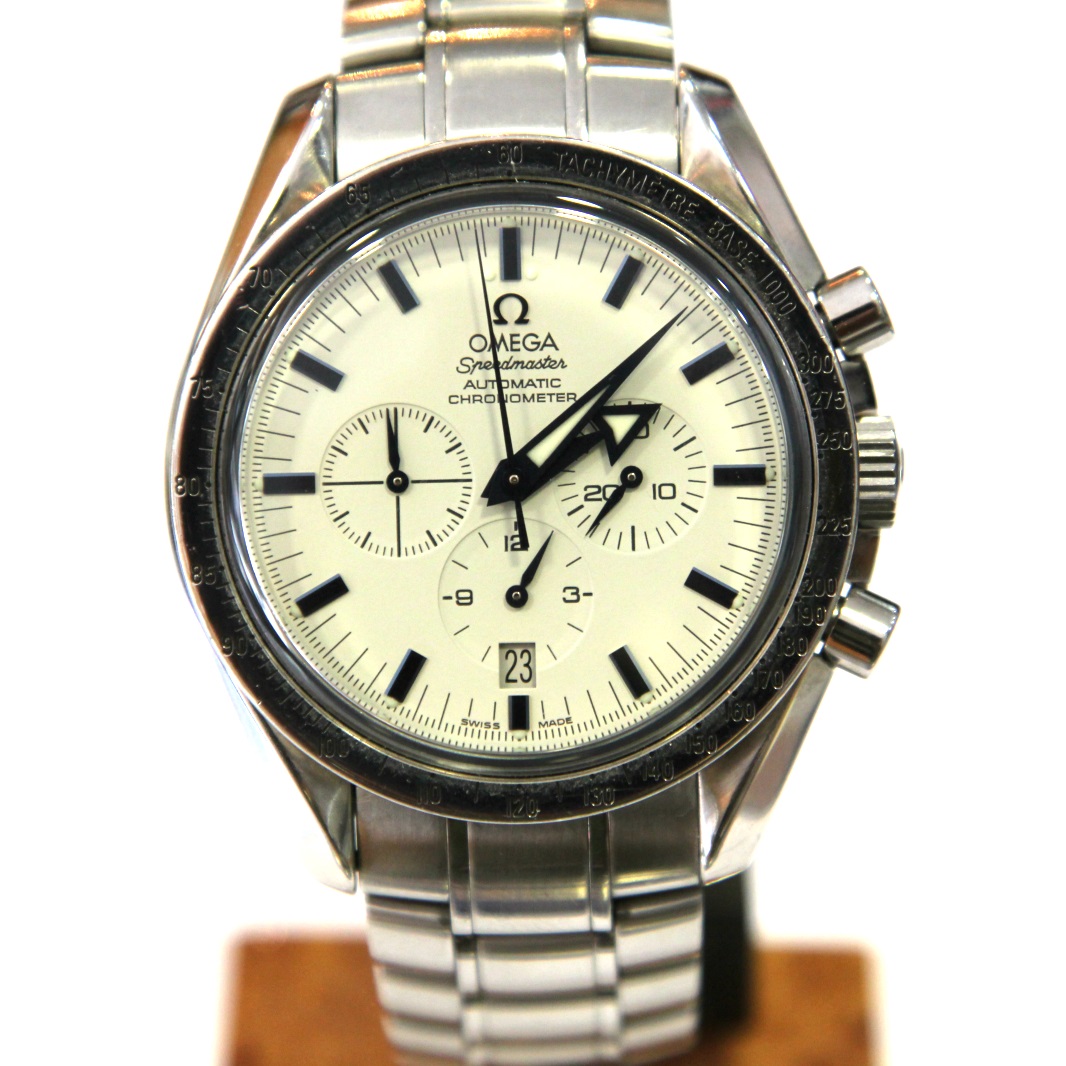 omega speedmaster white 3.jpg