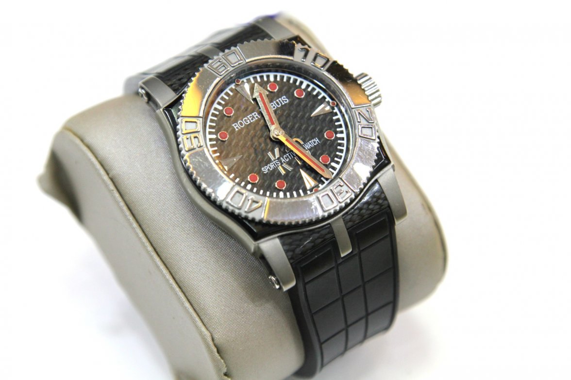 Roger Dubuis Easy Diver 2.jpg