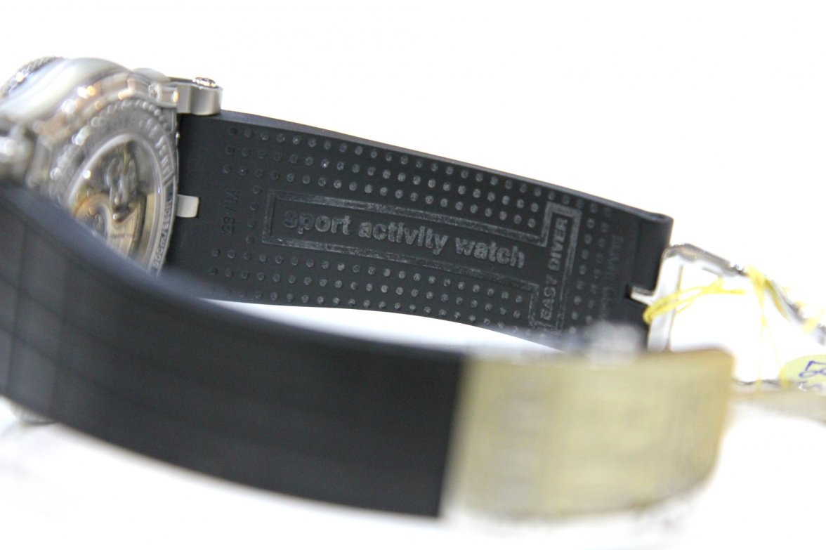 Roger Dubuis Easy Diver 7.jpg