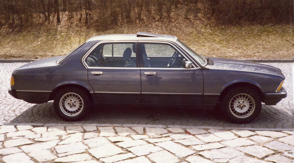 6 BMW 732.jpg